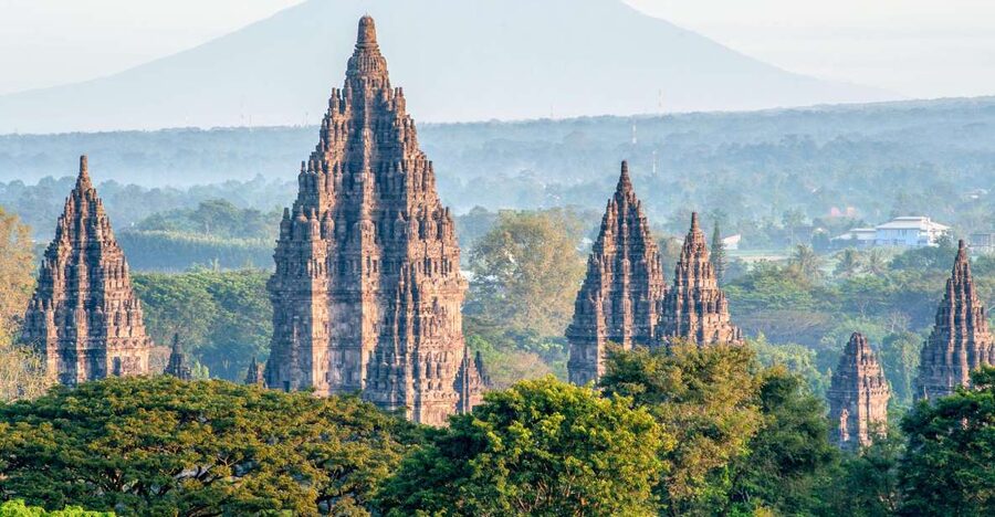 Yogyakarta: Palace, Water Castle & UNESCO Temple Guided Tour - What the $58 price really includes